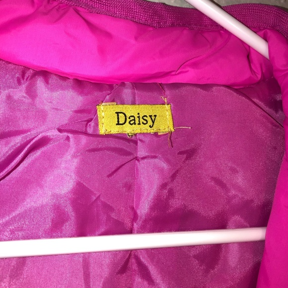Daisy Vest Size XL Hot Pink Excellent Condition Gold Hardware 20”Arm 2 Arm 24” L - Picture 6 of 7